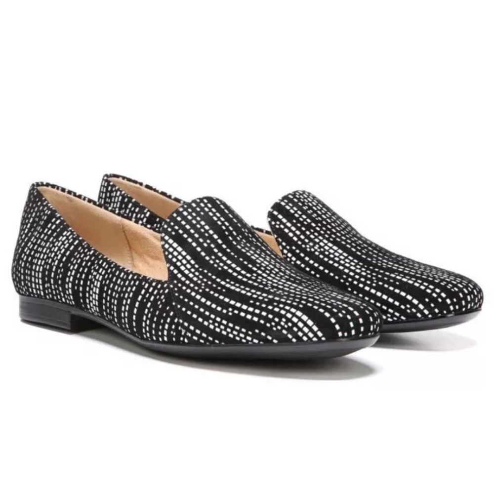 Naturalizer worn once Emiline black and white print flats genuine leather Size 8